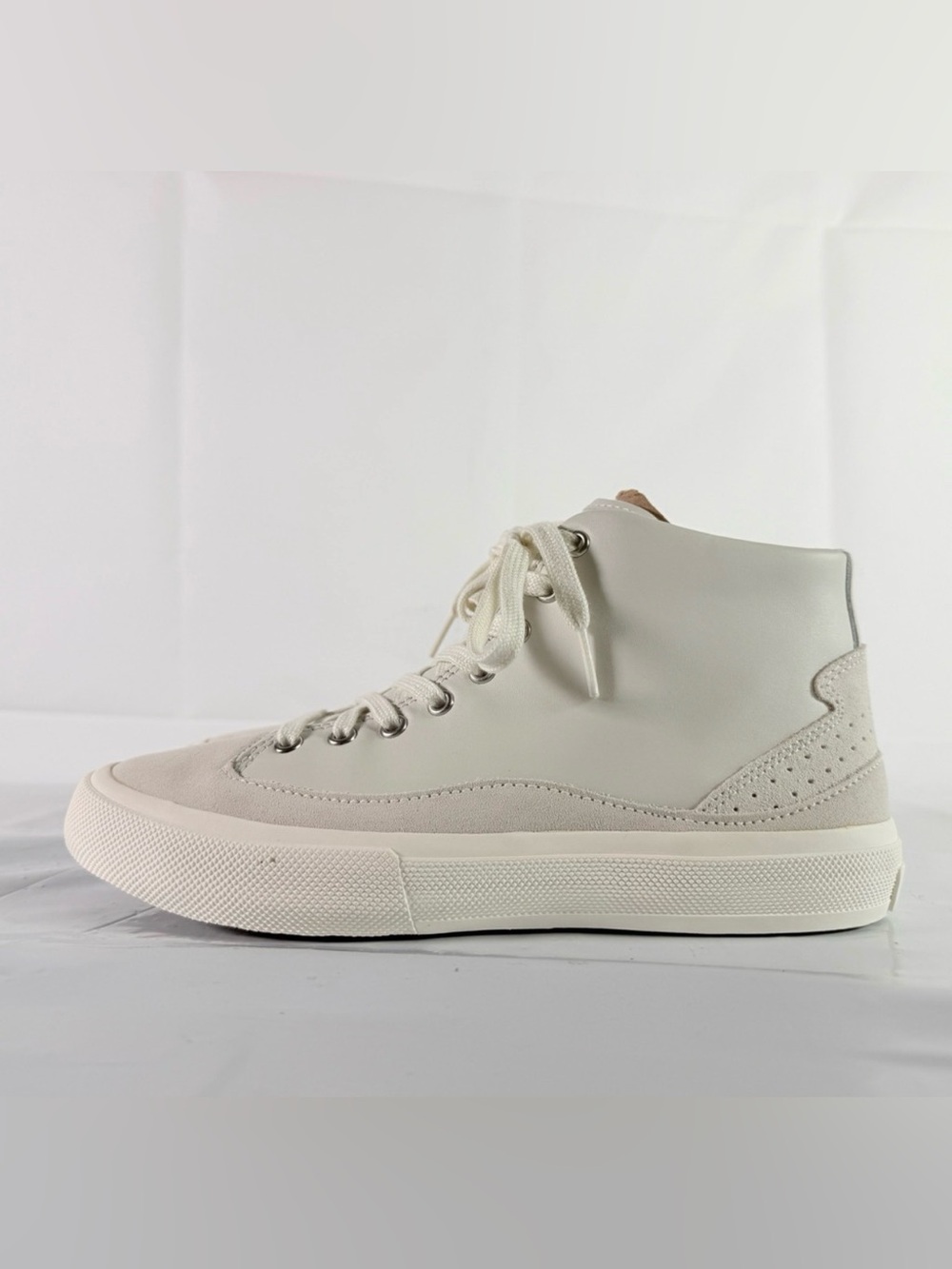 Clarks Aceley Zip Hi White Leather High Top Sneakers Women's 7.5‎ M Like New
